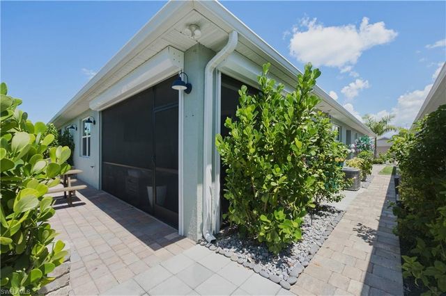 998 Enbrook LOOP, Naples, FL 34114