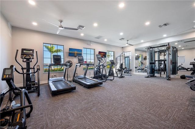 998 Enbrook LOOP, Naples, FL 34114