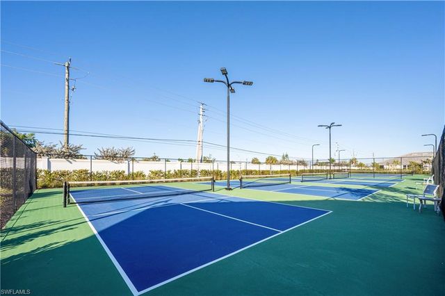 998 Enbrook LOOP, Naples, FL 34114