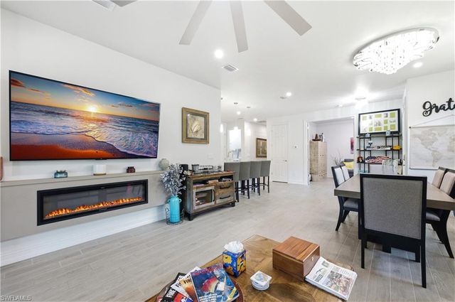998 Enbrook LOOP, Naples, FL 34114