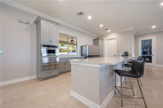 998 Enbrook LOOP, Naples, FL 34114
