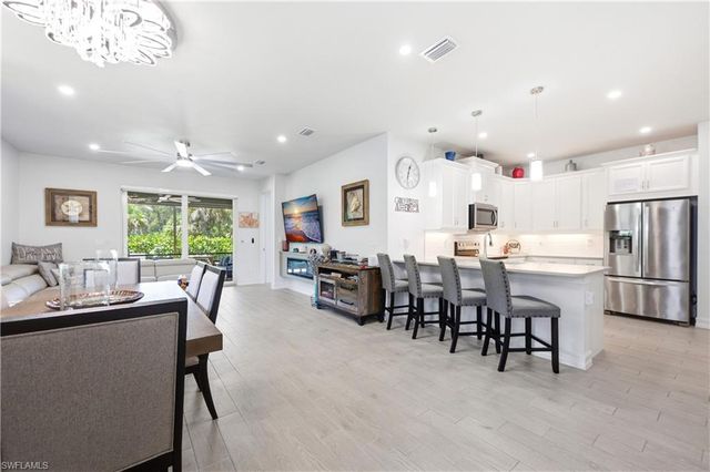 998 Enbrook LOOP, Naples, FL 34114