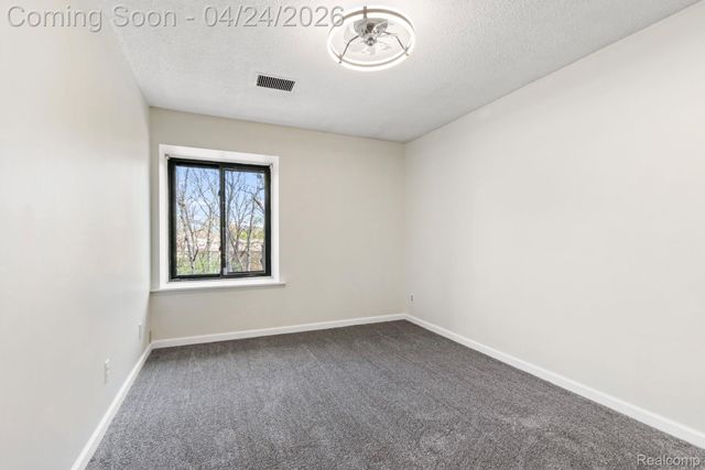 1680 Cliffs Landing 302E, Ypsilanti Charter Township, MI 48198