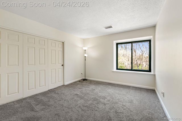 1680 Cliffs Landing 302E, Ypsilanti Charter Township, MI 48198