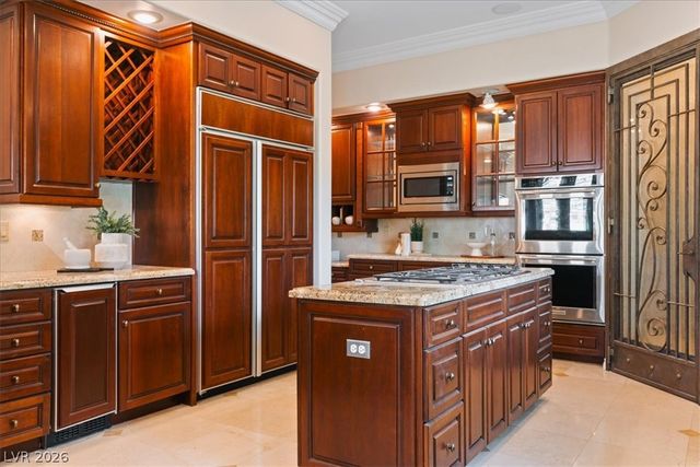 1 Via Mira Monte, Henderson, NV 89011