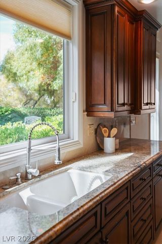 1 Via Mira Monte, Henderson, NV 89011