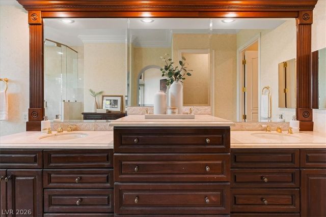 1 Via Mira Monte, Henderson, NV 89011