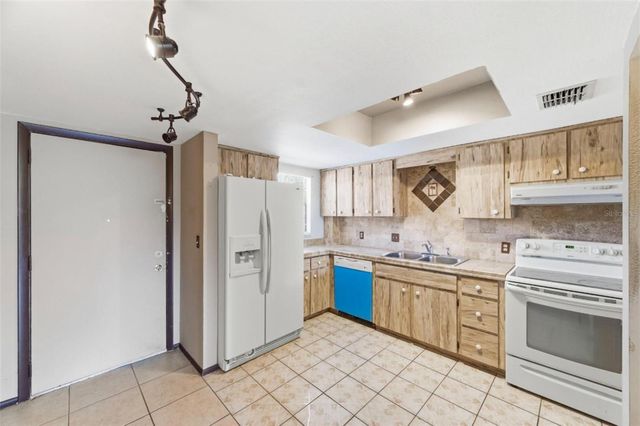 5640 FERGUSON COURT 2208, New Port Richey, FL 34652