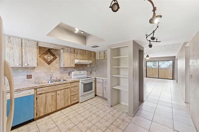 5640 FERGUSON COURT 2208, New Port Richey, FL 34652