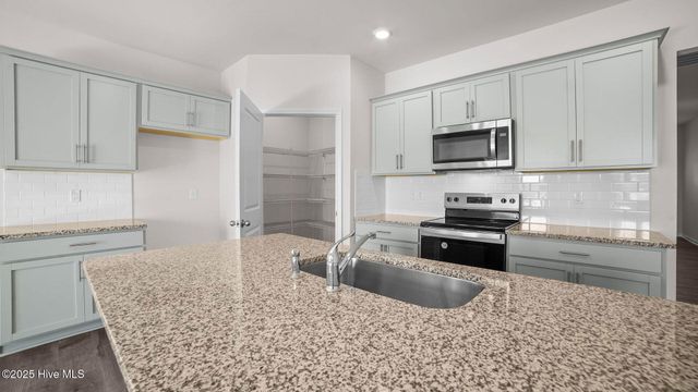 1524 Stone Wood Drive, Winterville, NC 28590