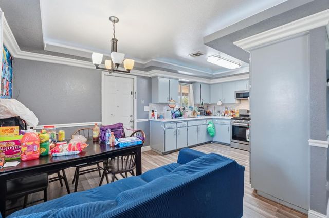 13415 S Vanderburgh Street, Caruthers, CA 93609
