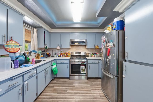 13415 S Vanderburgh Street, Caruthers, CA 93609