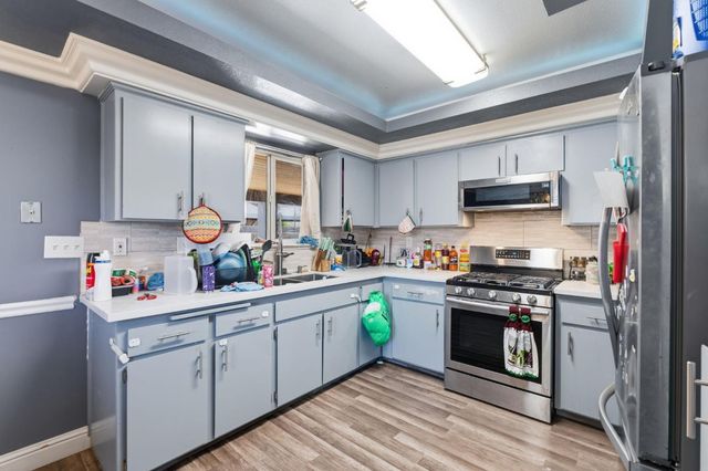 13415 S Vanderburgh Street, Caruthers, CA 93609