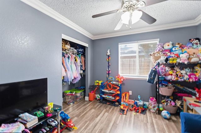 13415 S Vanderburgh Street, Caruthers, CA 93609