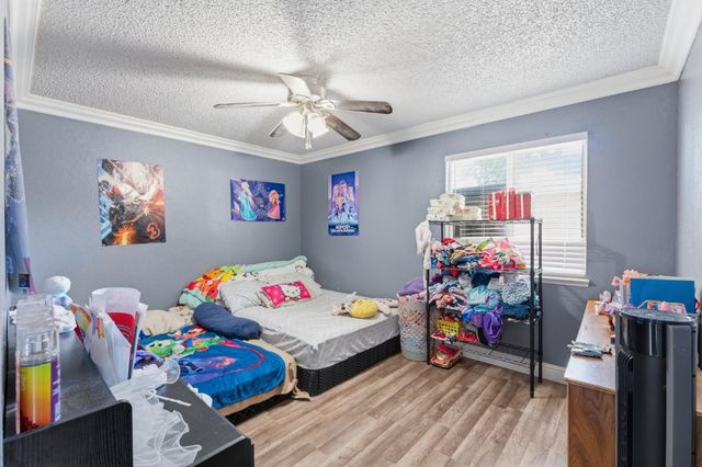 13415 S Vanderburgh Street, Caruthers, CA 93609