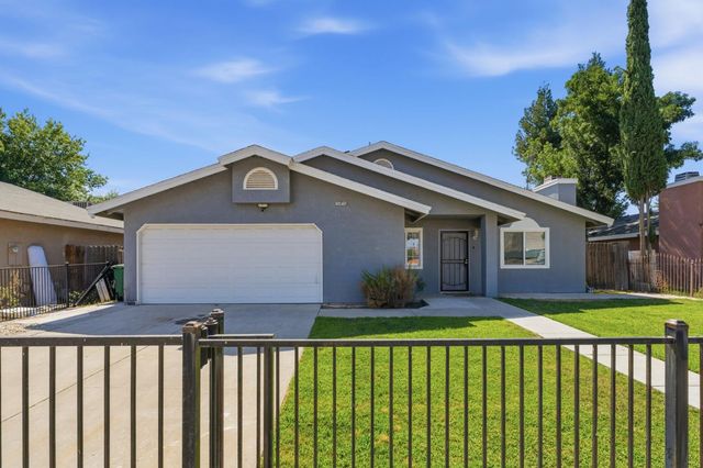 13415 S Vanderburgh Street, Caruthers, CA 93609