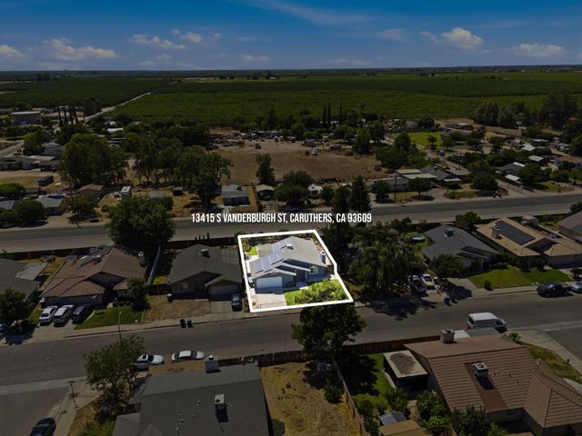 13415 S Vanderburgh Street, Caruthers, CA 93609