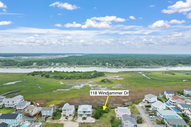 118 Windjammer Drive, Holden Beach, NC 28462