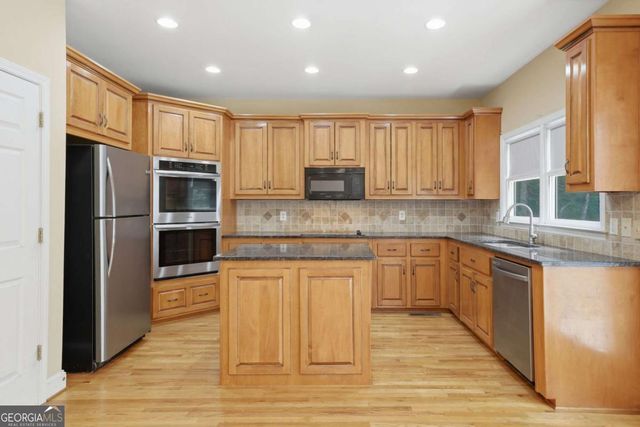 306 Sheridan Place, Canton, GA 30114