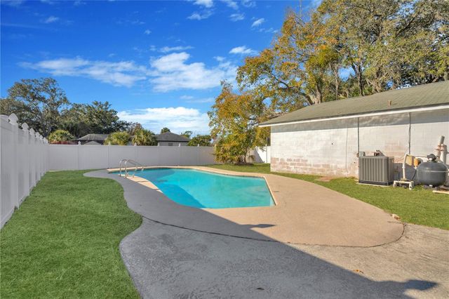 3717 SOUTHVIEW DRIVE, Brandon, FL 33511