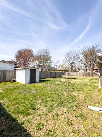 1606 S 24th Place, Rogers, AR 72758