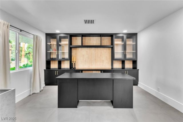 3189 Montecito Drive, Las Vegas, NV 89120