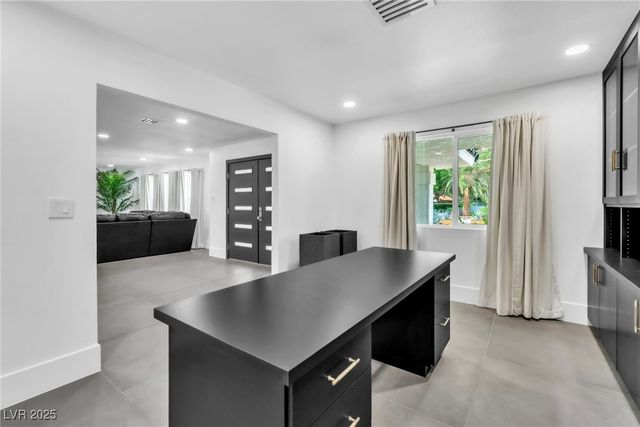 3189 Montecito Drive, Las Vegas, NV 89120