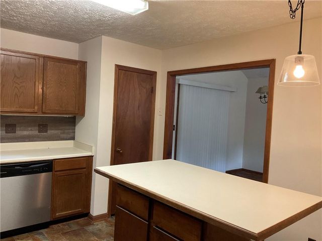 503 RIVER Place, Woodstock, GA 30188