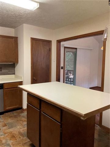 503 RIVER Place, Woodstock, GA 30188