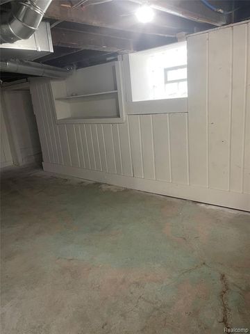 129 Norton Street, Pontiac, MI 48341