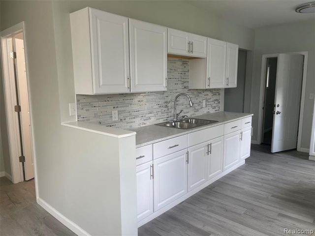 129 Norton Street, Pontiac, MI 48341