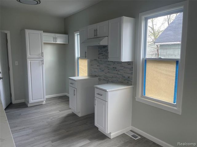129 Norton Street, Pontiac, MI 48341