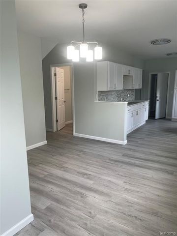 129 Norton Street, Pontiac, MI 48341