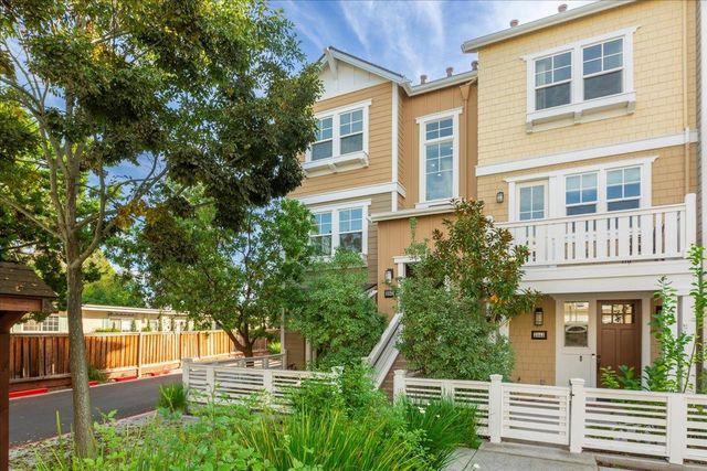2041 Atlas Loop, Mountain View, CA 94043