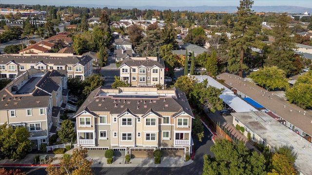2041 Atlas Loop, Mountain View, CA 94043