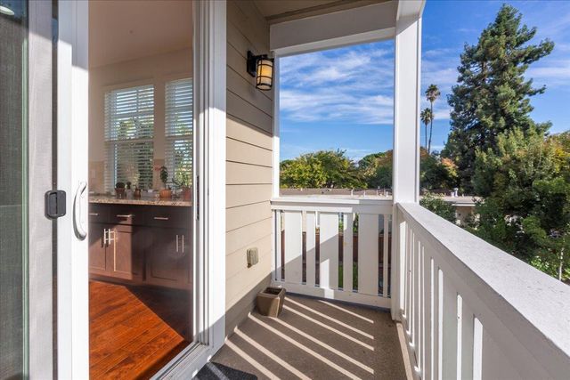 2041 Atlas Loop, Mountain View, CA 94043