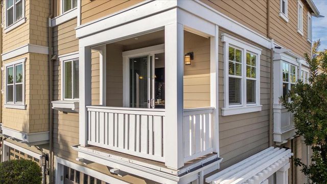 2041 Atlas Loop, Mountain View, CA 94043