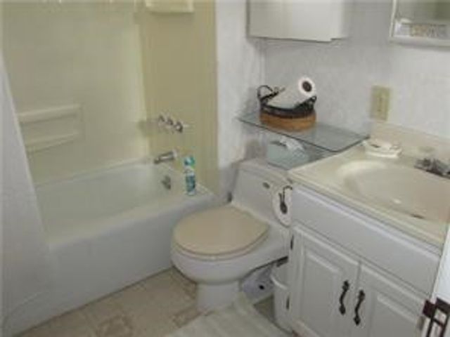 286 Ohio Ave, Clairton, PA 15025