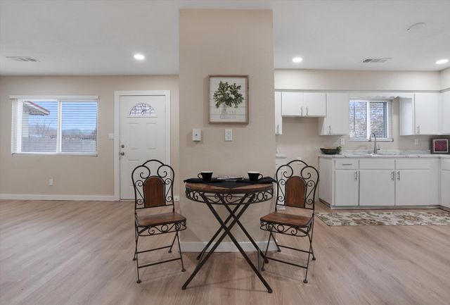 2201 William Street SE, Albuquerque, NM 87102