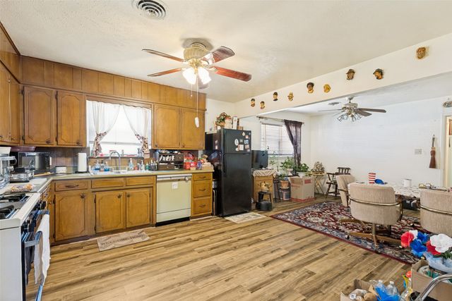 1012 Rosebud Drive, Azle, TX 76020