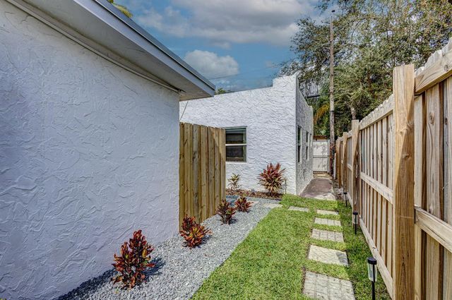 721 Franklin Road, West Palm Beach, FL 33405
