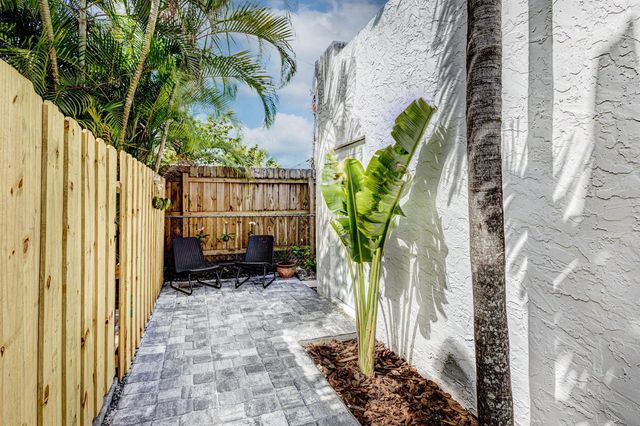 721 Franklin Road, West Palm Beach, FL 33405