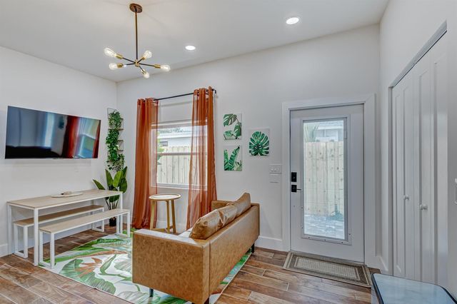 721 Franklin Road, West Palm Beach, FL 33405