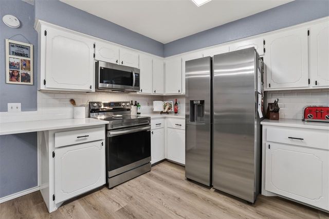 6904 NW Ferris Pl, Lawton, OK 73505