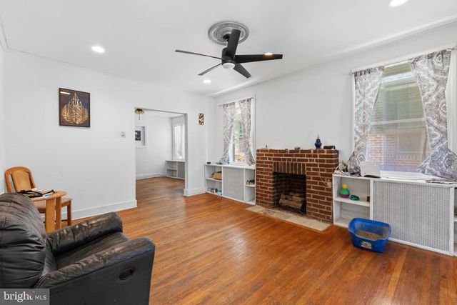6211 WAYNE AVE, Philadelphia, PA 19144