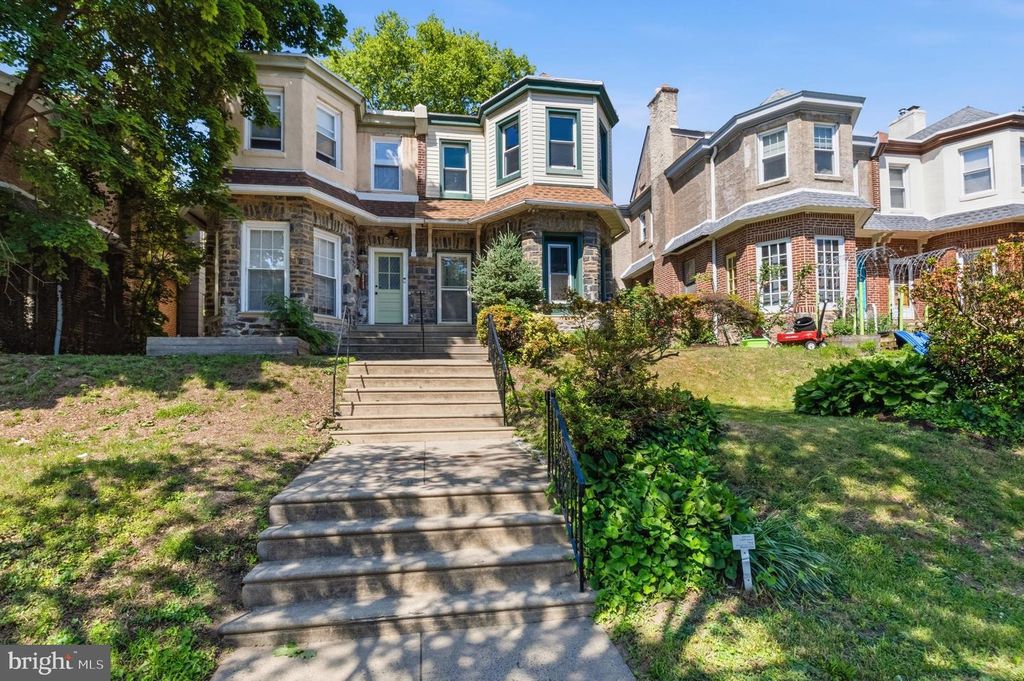 6211 WAYNE AVE, Philadelphia, PA 19144