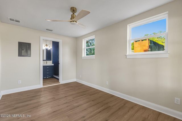2614 LEONID Road, Jacksonville, FL 32218