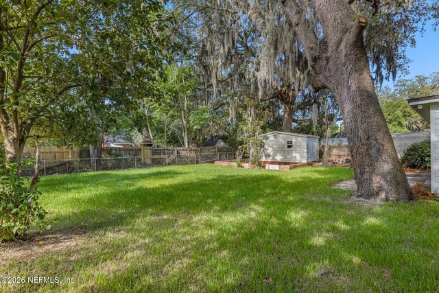 2614 LEONID Road, Jacksonville, FL 32218