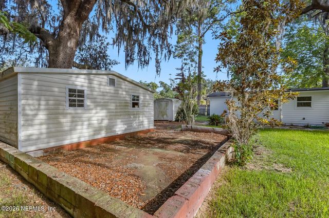 2614 LEONID Road, Jacksonville, FL 32218