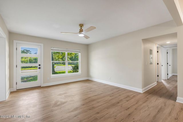 2614 LEONID Road, Jacksonville, FL 32218
